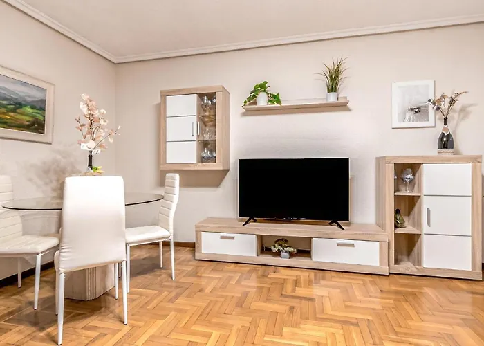 Stunning Apartment In Gijon With Wifi