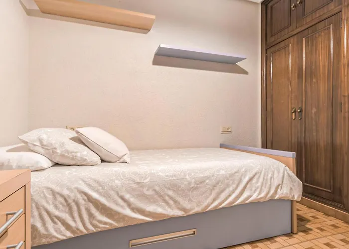 Stunning Apartment In Gijon With Wifi