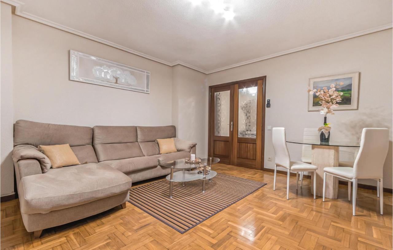Stunning In With Wifi Apartment